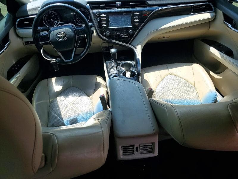 2018 TOYOTA CAMRY XLE 8