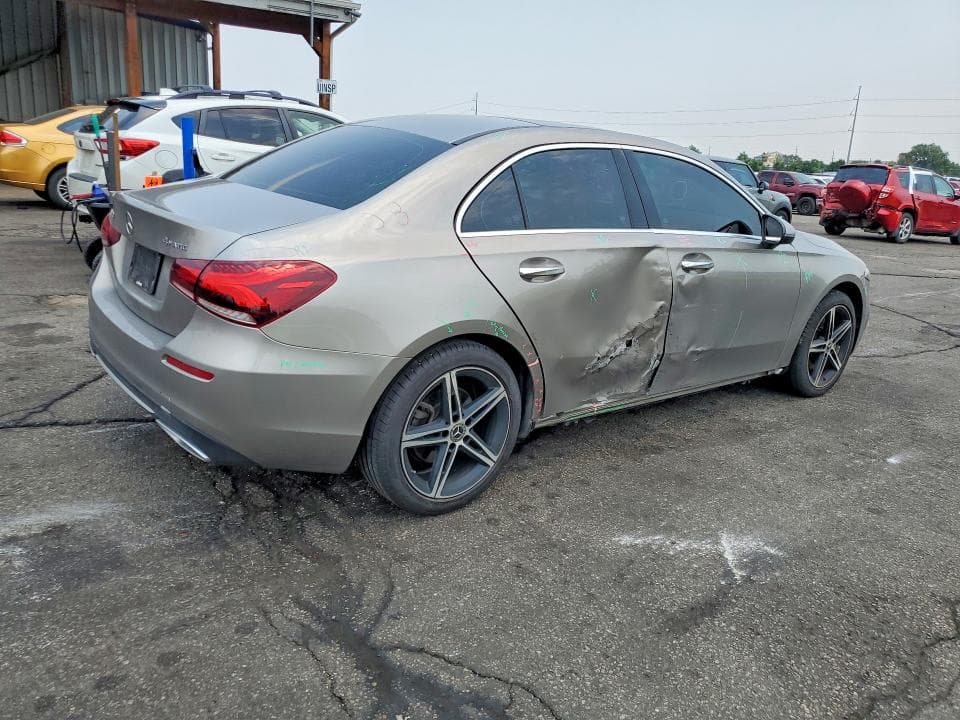 2019 MERCEDES-BENZ A 220 4MATIC 3