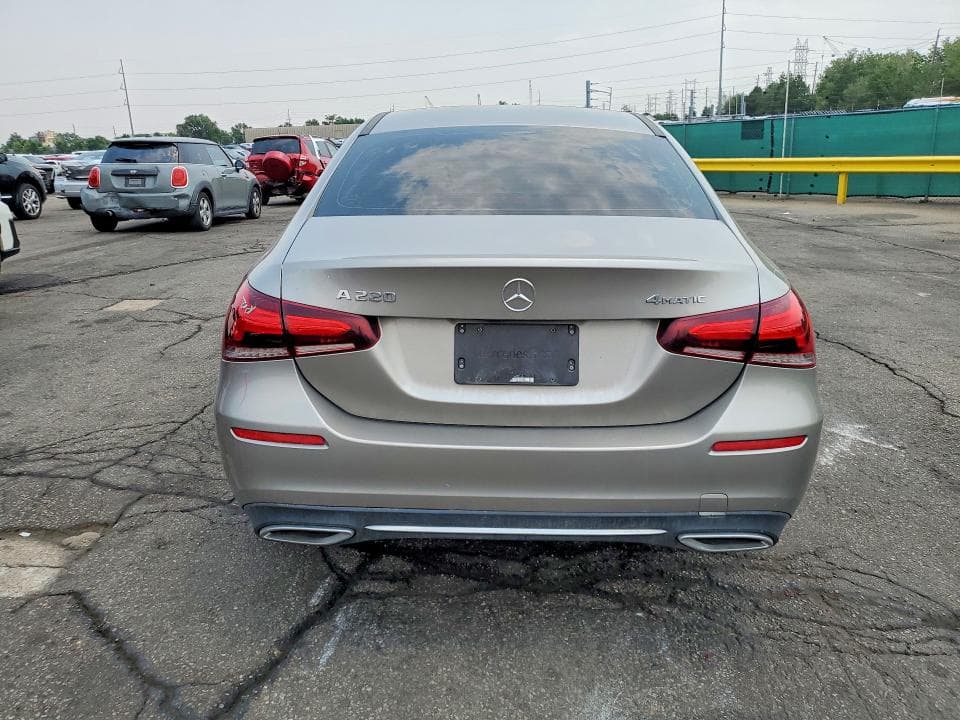 2019 MERCEDES-BENZ A 220 4MATIC 6