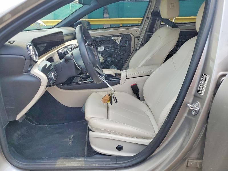 2019 MERCEDES-BENZ A 220 4MATIC 7