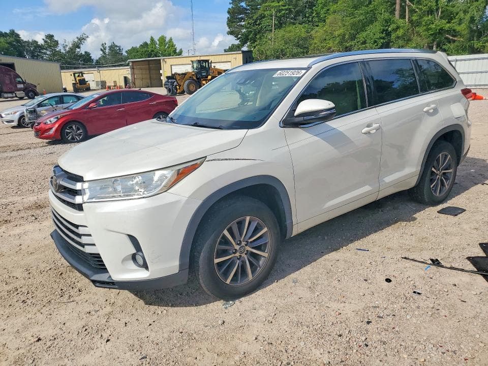 2017 TOYOTA HIGHLANDER XLE