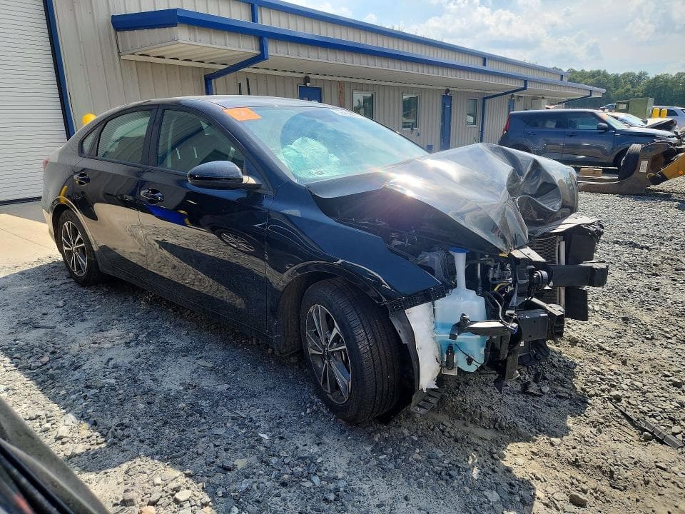 2024 KIA FORTE LXS 4