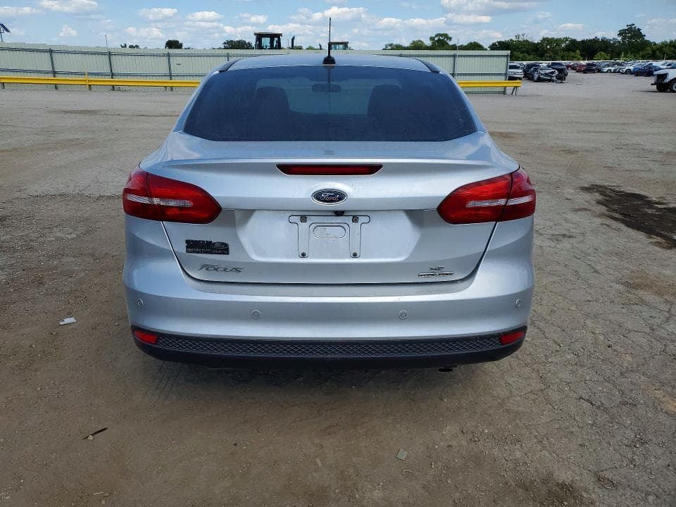 2016 FORD FOCUS SE 6