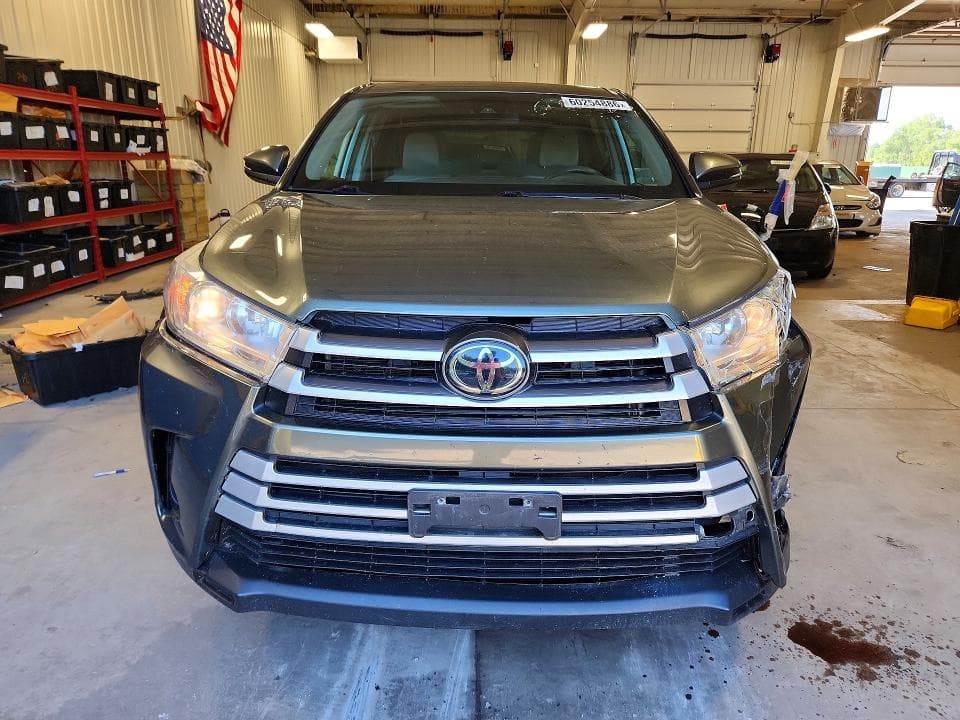 2019 TOYOTA HIGHLANDER LE LE 5