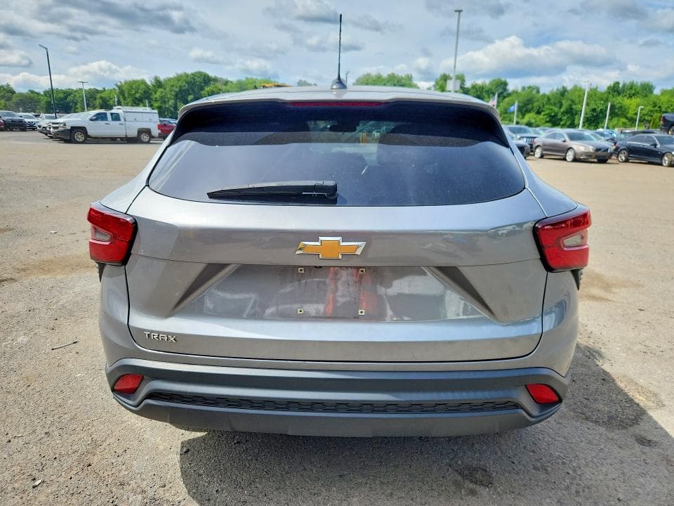 2024 CHEVROLET TRAX LS 6