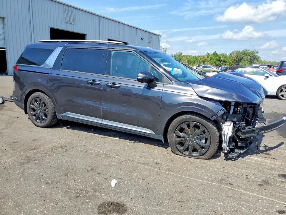 2023 KIA CARNIVAL SX 4