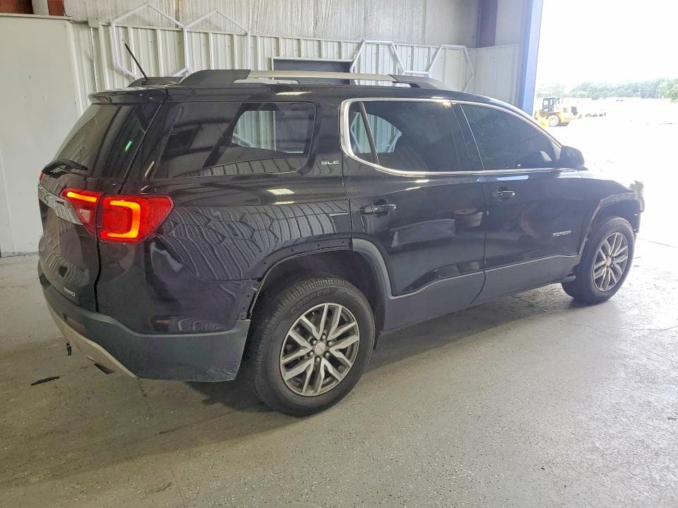 2017 GMC ACADIA SLE 3