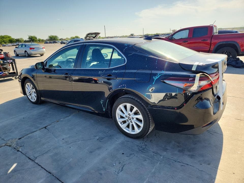 2021 TOYOTA CAMRY LE 2
