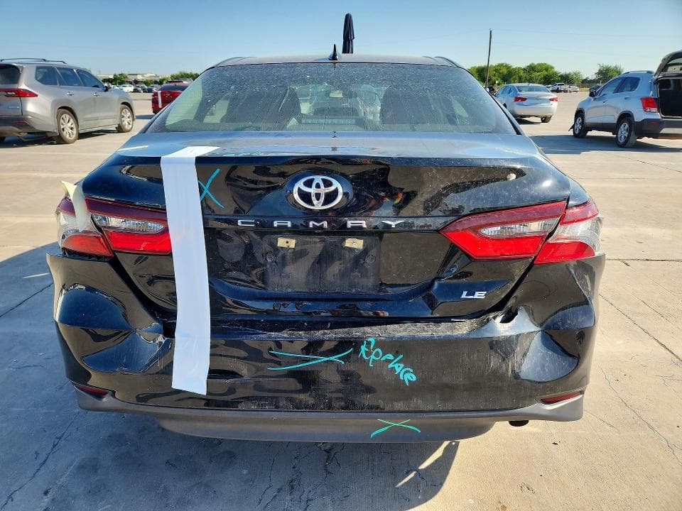 2021 TOYOTA CAMRY LE 6