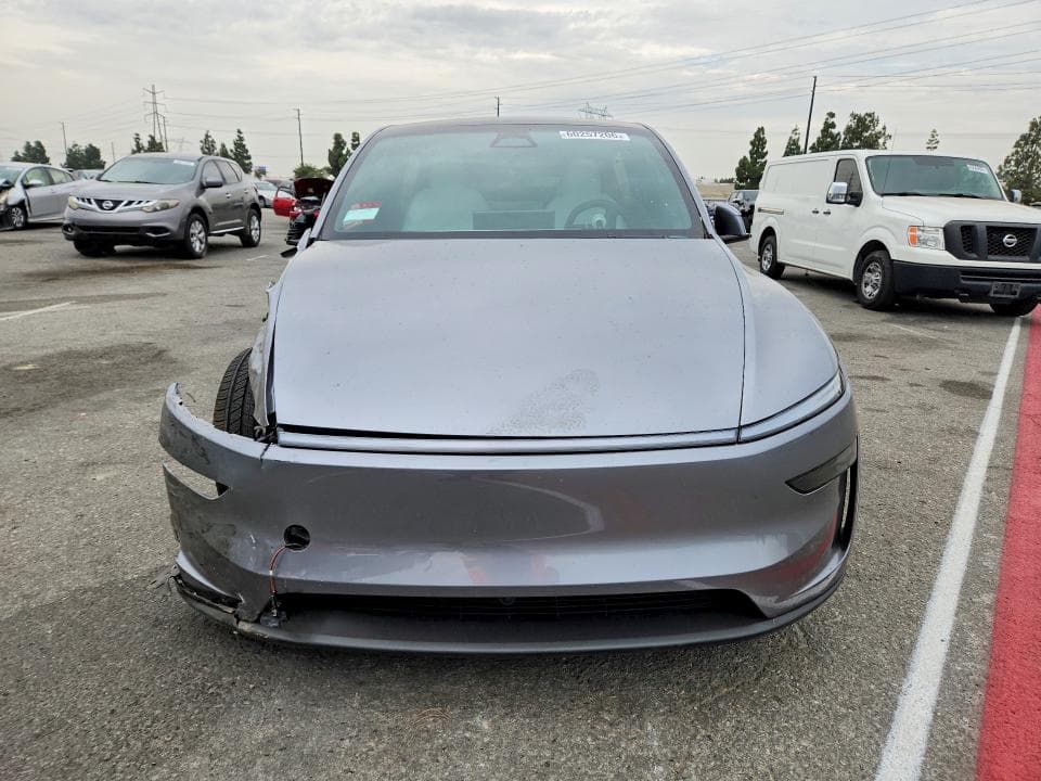 2026 TESLA MODEL Y 5