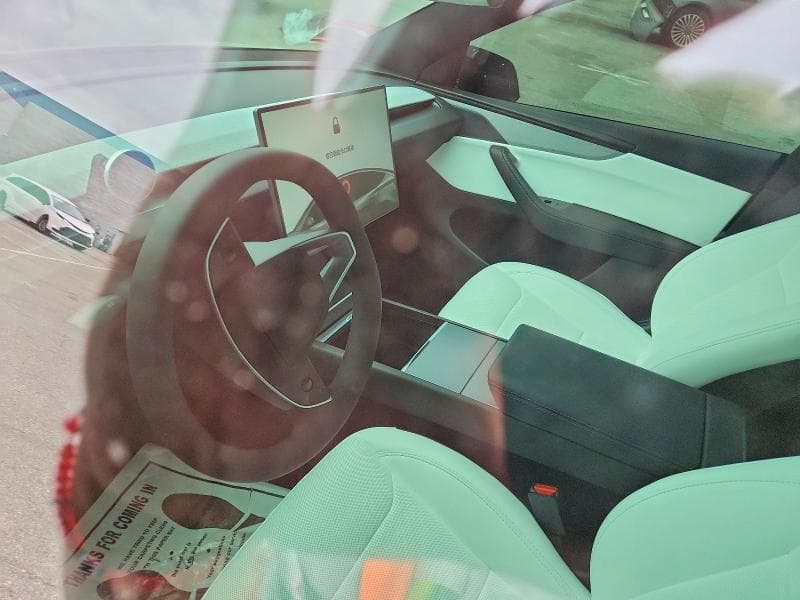 2026 TESLA MODEL Y 8