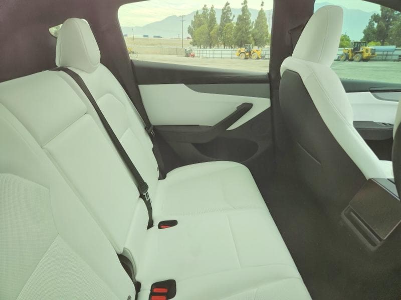 2026 TESLA MODEL Y 10