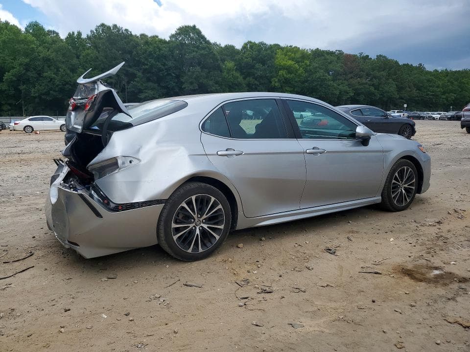 2018 TOYOTA CAMRY SE SE 3