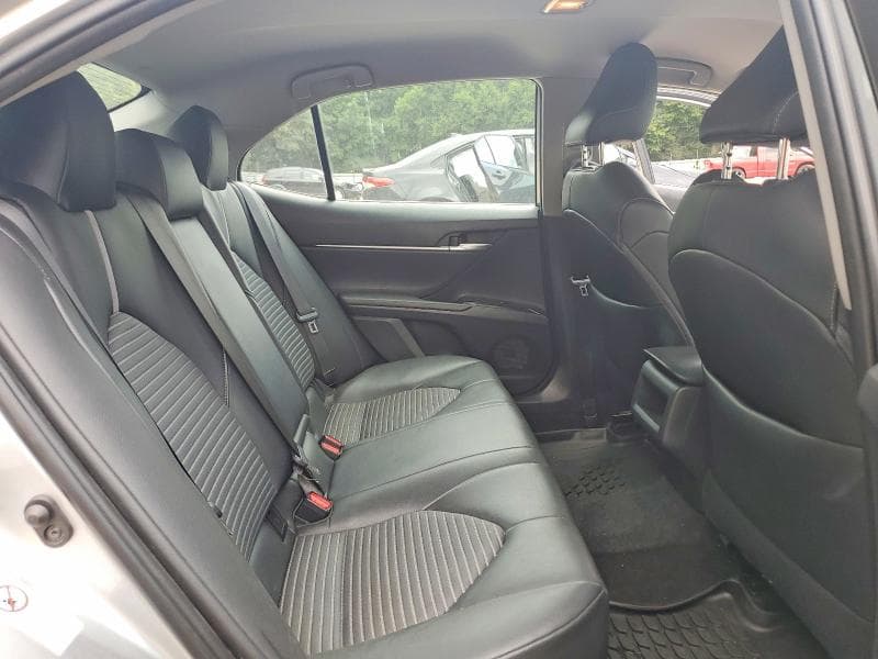 2018 TOYOTA CAMRY SE SE 10