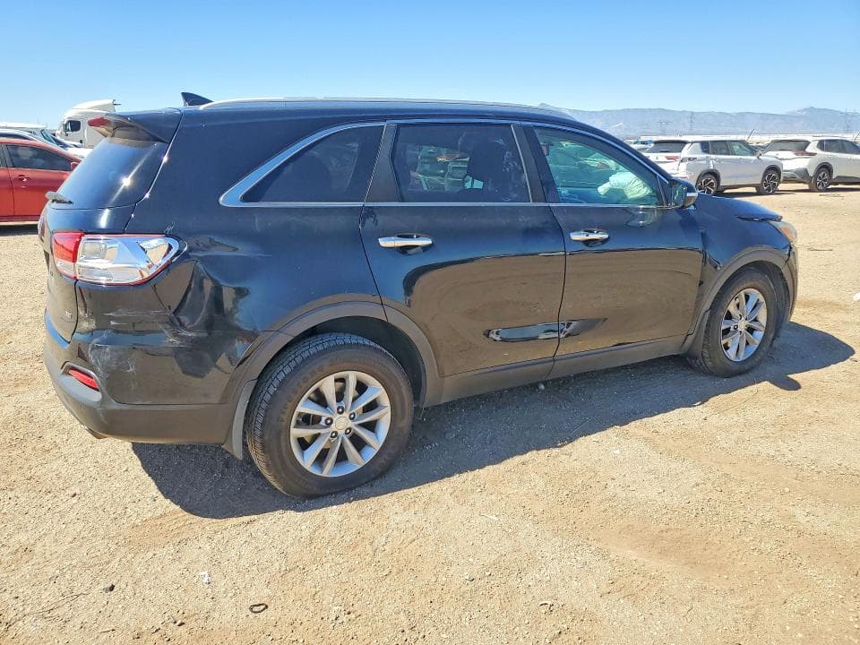2017 KIA SORENTO LX 3