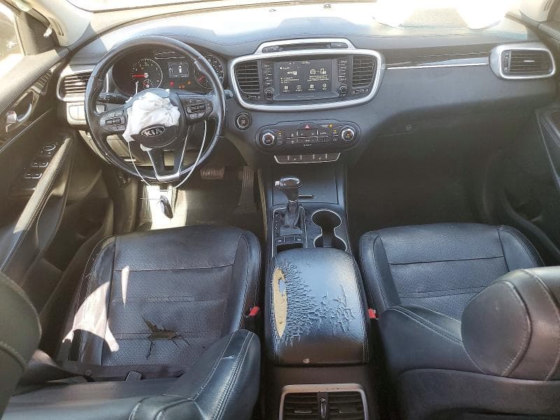 2017 KIA SORENTO LX 8