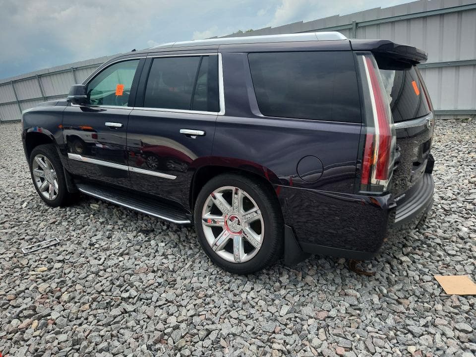 2018 CADILLAC ESCALADE LUXURY 2