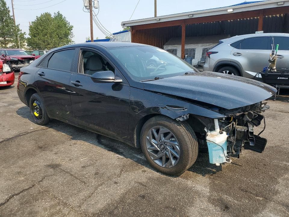 2024 HYUNDAI ELANTRA SEL 4
