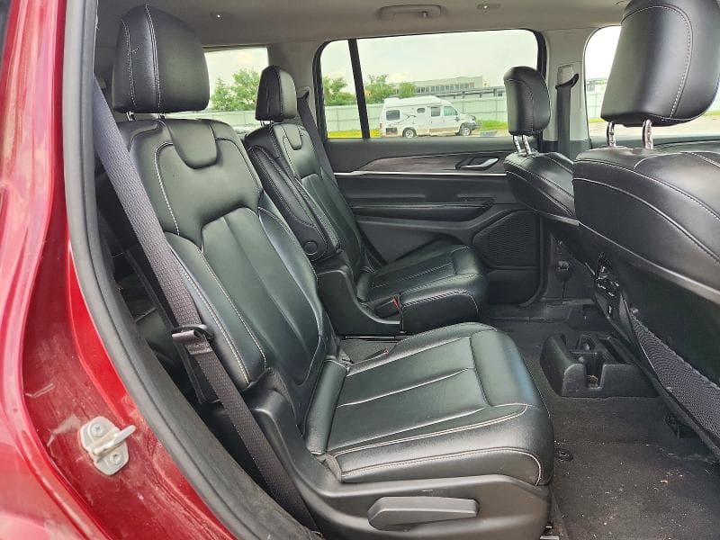2023 JEEP GRAND CHEROKEE L LIMITED 11