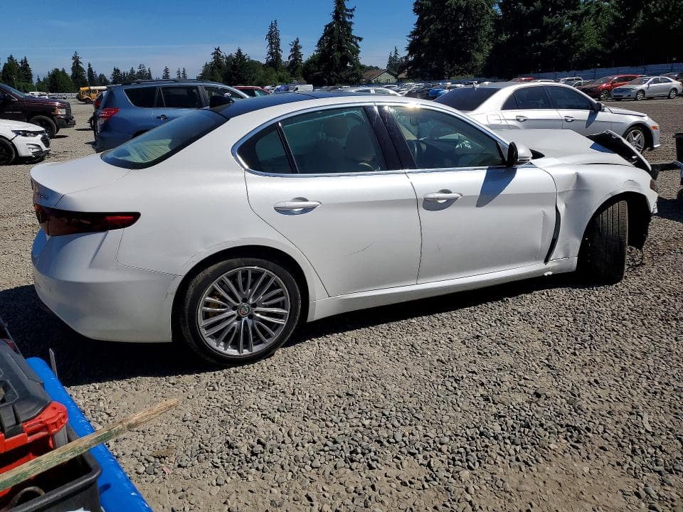 2021 ALFA ROMEO GIULIA TI 3