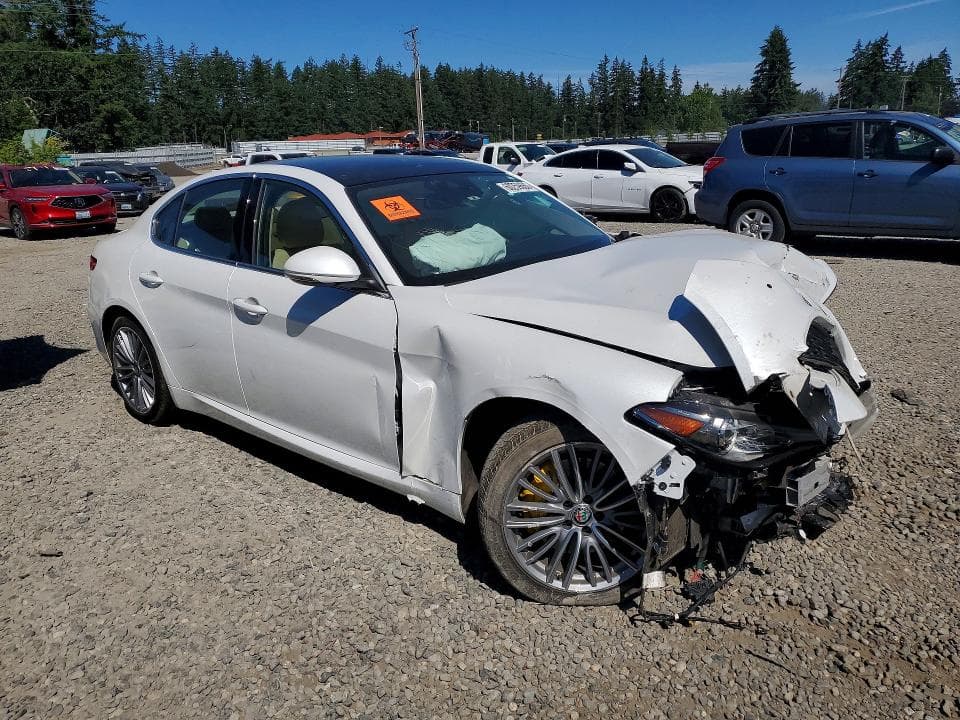 2021 ALFA ROMEO GIULIA TI 4