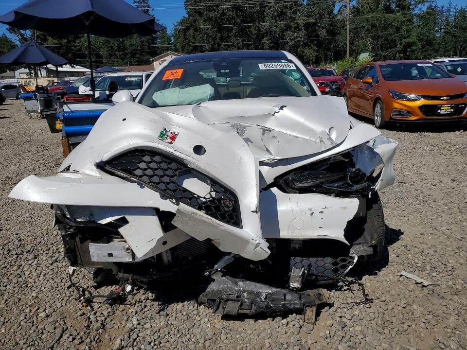 2021 ALFA ROMEO GIULIA TI 5