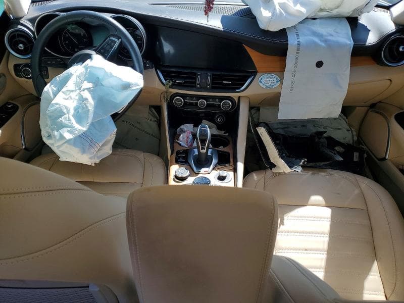 2021 ALFA ROMEO GIULIA TI 8