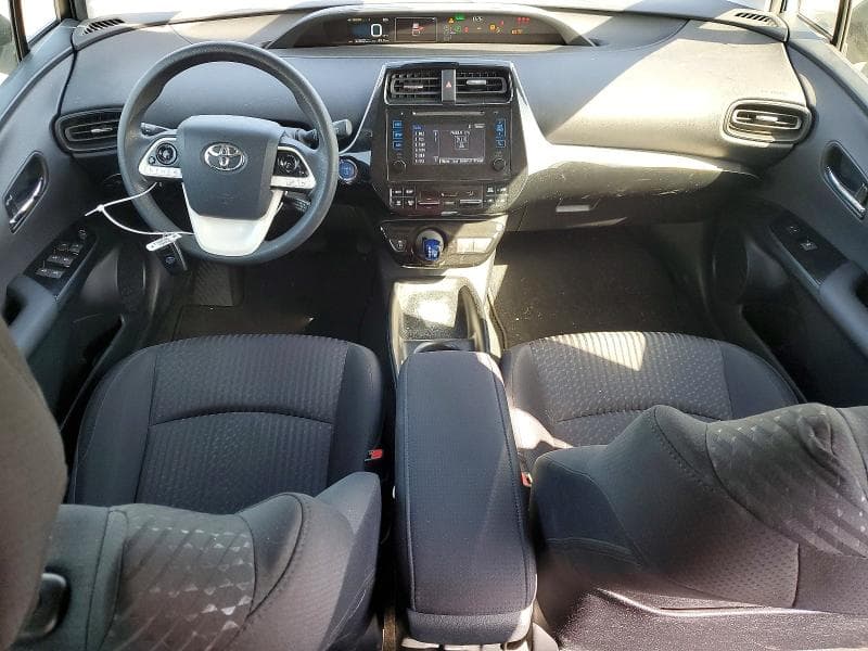 2017 TOYOTA PRIUS TWO 8