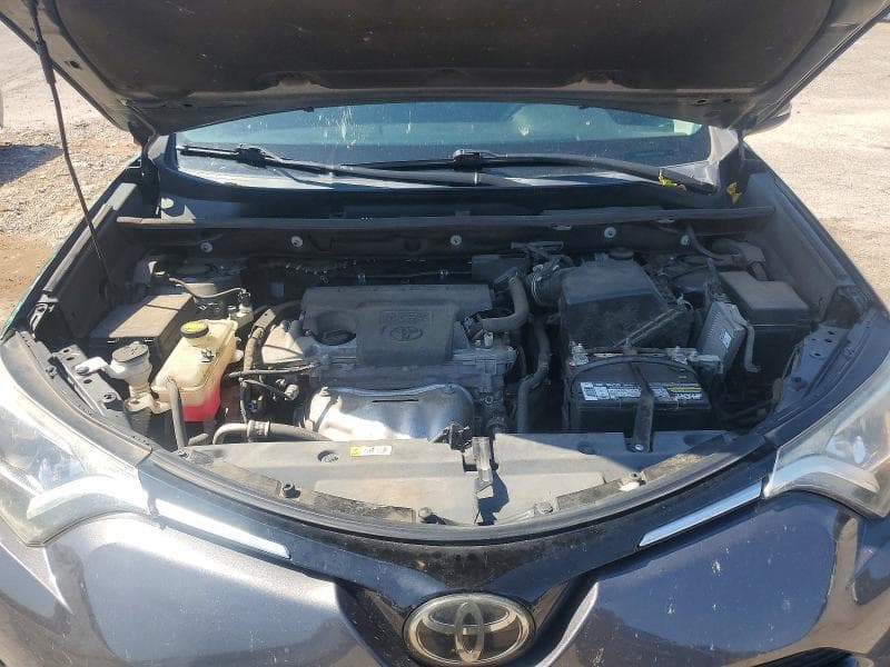 2018 TOYOTA RAV4 XLE 12