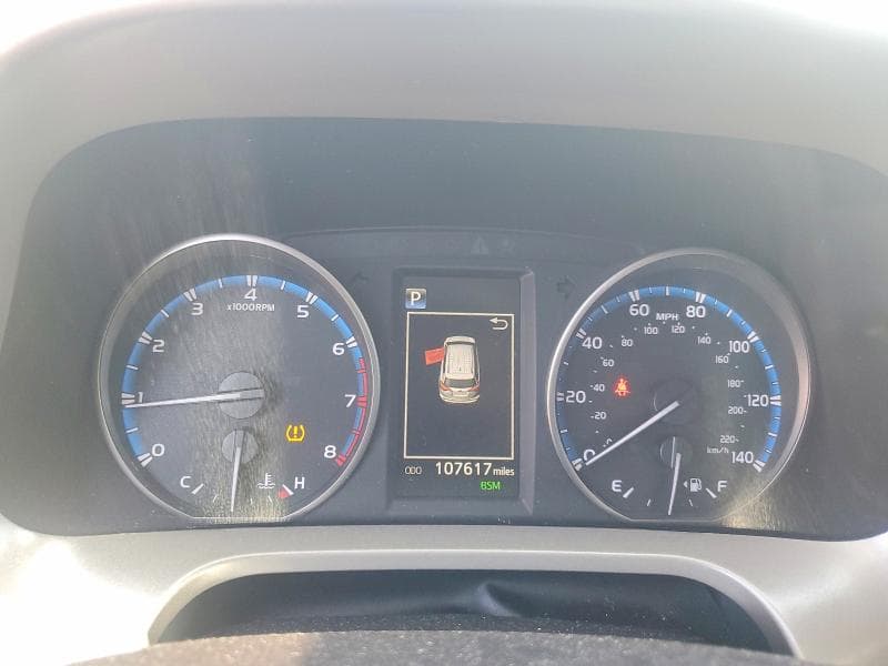 2018 TOYOTA RAV4 XLE 9