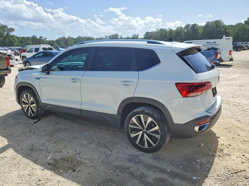 2022 VOLKSWAGEN TAOS SE 2