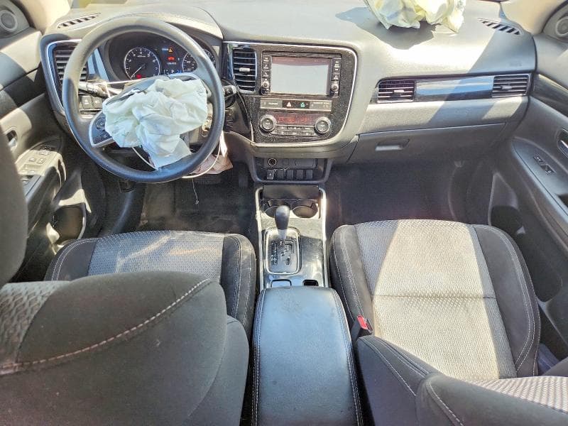2019 MITSUBISHI OUTLANDER SE 8