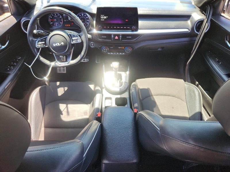 2023 KIA FORTE GT LINE 8