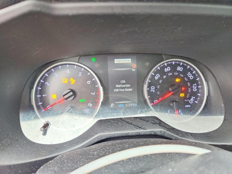 2021 TOYOTA RAV4 XLE 9
