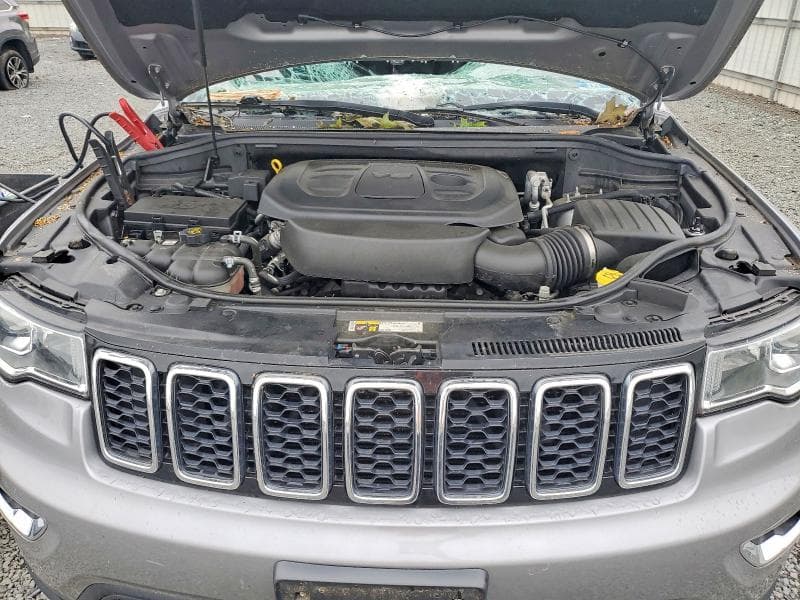 2020 JEEP GRAND CHEROKEE LAREDO 12