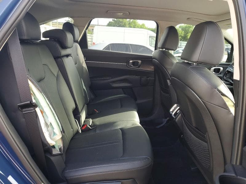 2026 KIA SORENTO S 11