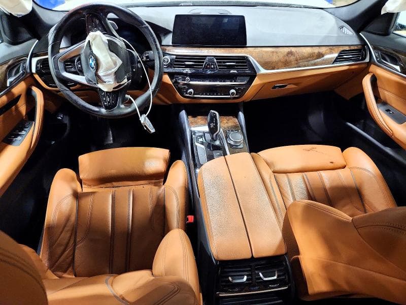 2020 BMW 530 XI 8