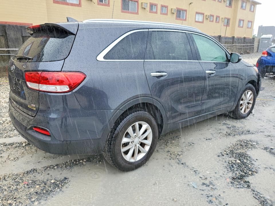 2018 KIA SORENTO LX 3