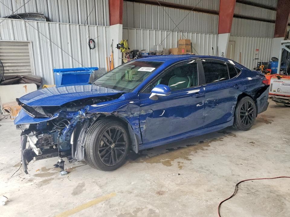 2025 TOYOTA CAMRY SE 1