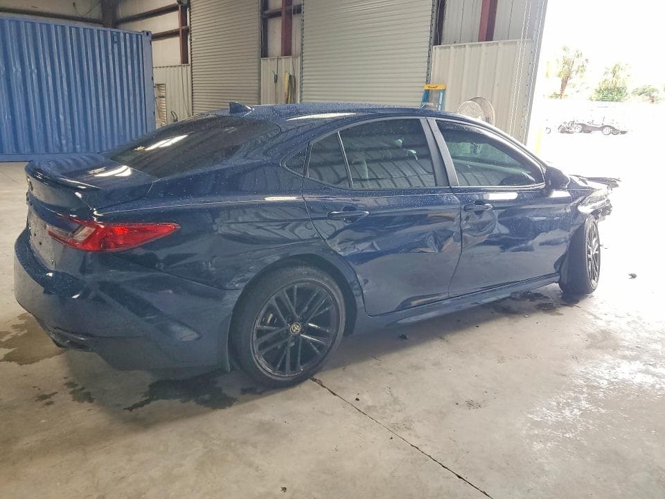 2025 TOYOTA CAMRY SE 3