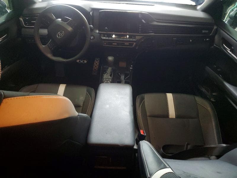 2025 TOYOTA CAMRY SE 8
