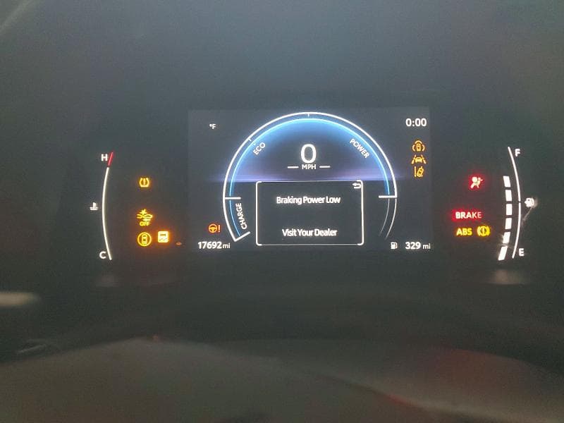 2025 TOYOTA CAMRY SE 9