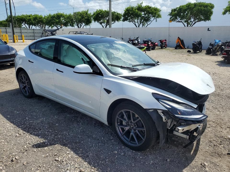 2023 TESLA MODEL 3 4