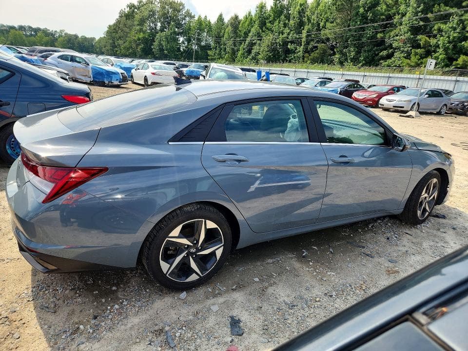2023 HYUNDAI ELANTRA LIMITED 3