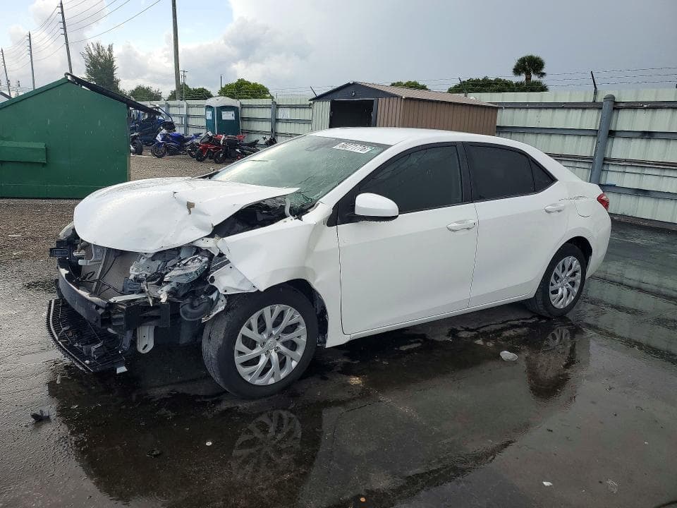 2018 TOYOTA COROLLA LE