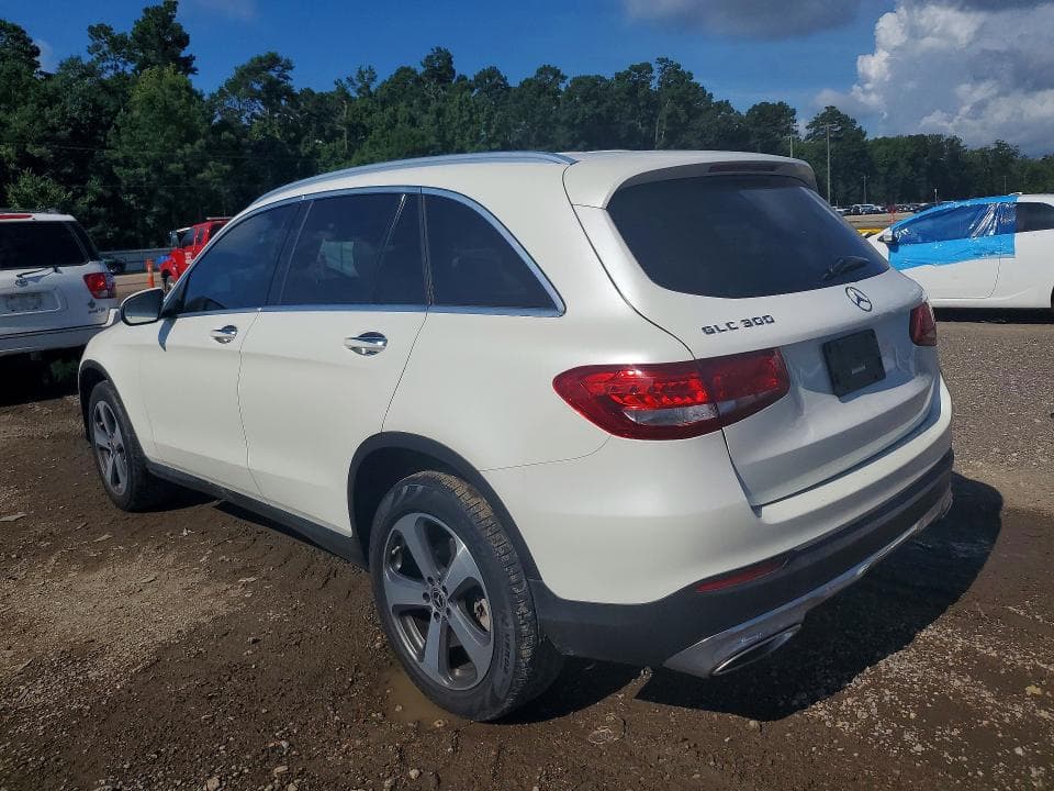 2017 MERCEDES-BENZ GLC 300 300 2