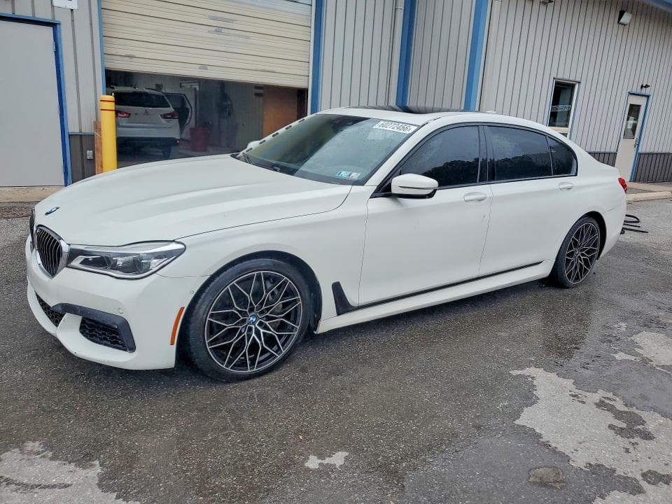 2018 BMW 750 XI