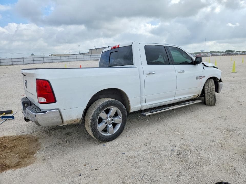2017 RAM 1500 SLT 3