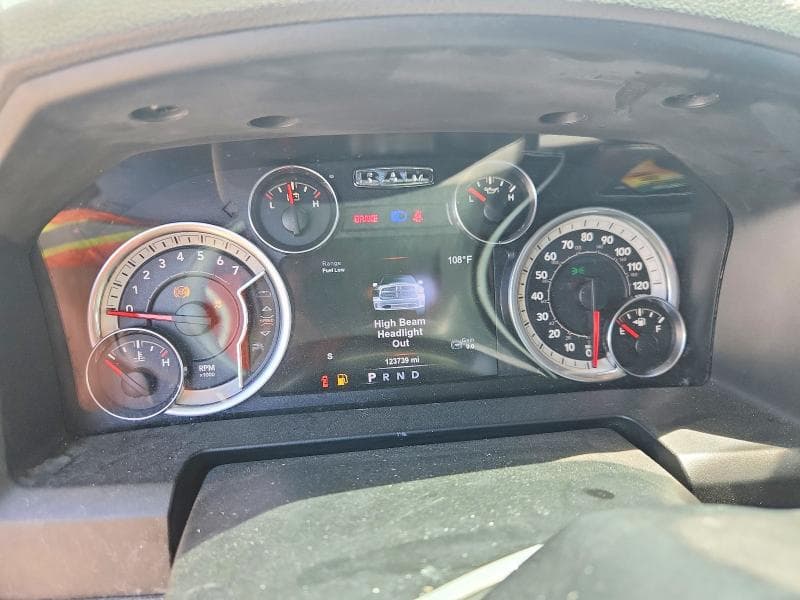 2017 RAM 1500 SLT 9
