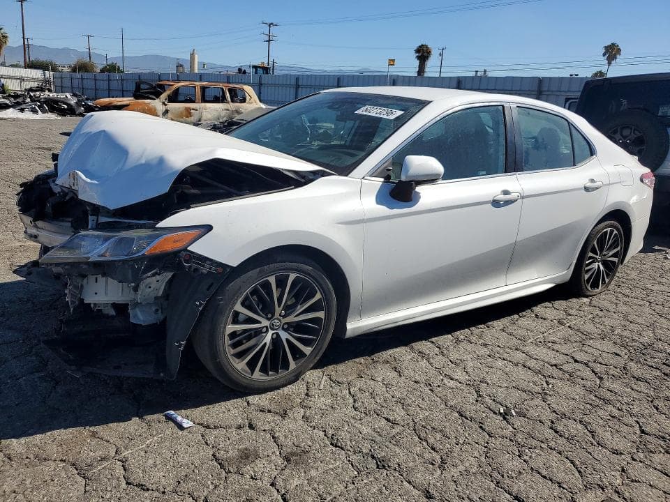 2019 TOYOTA CAMRY SE - 1
